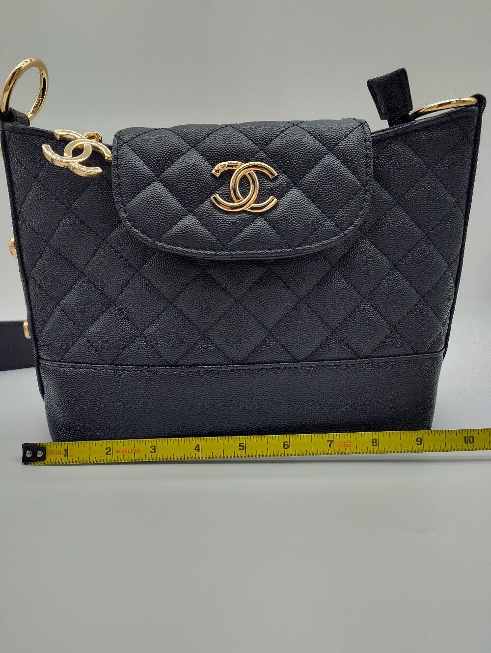 CHANEL BEAUTÉ Black Quilted Bag Gold CC Dual Strap Chain Crossbody NIP - Picture 11 of 16